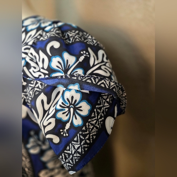 Royal Hawaiian Creations Blue Black Floral Luau Dress Large NWOT (6012) - Picture 4 of 6